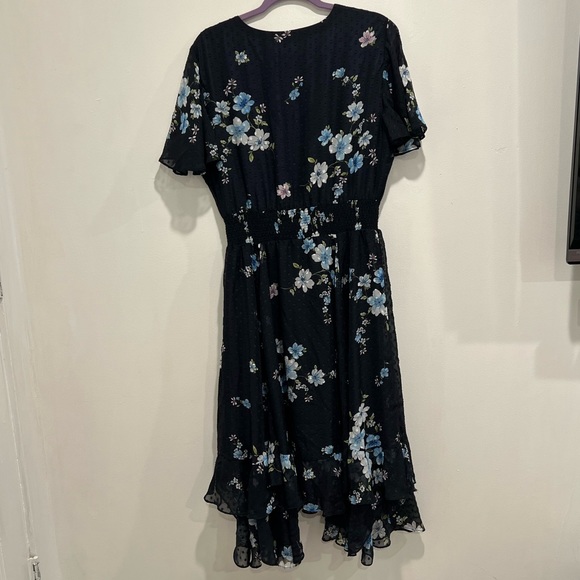 Tahari Blue Floral V-Neck Dress with Sleeves - Picture 7 of 8